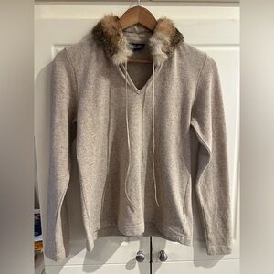 Vintage sweater with fur trim